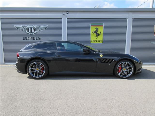 صورة مصغرة 11 لـ 2020 Ferrari GTC4 LUSSO