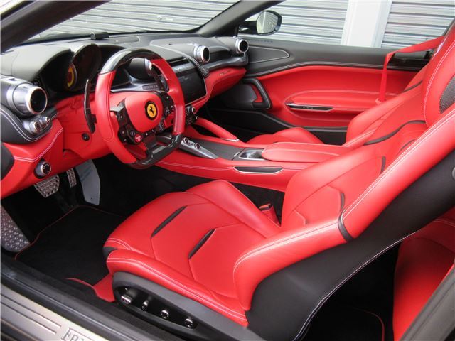 صورة مصغرة 21 لـ 2020 Ferrari GTC4 LUSSO