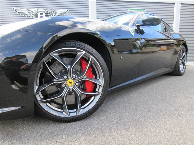 صورة مصغرة 9 لـ 2020 Ferrari GTC4 LUSSO