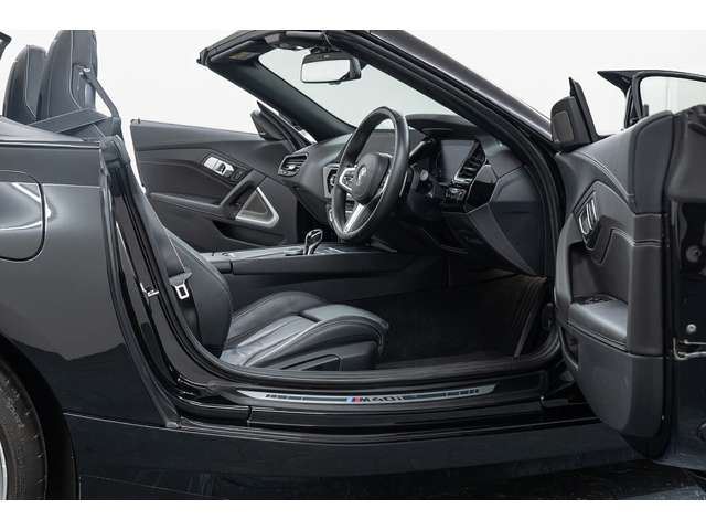 2019 BMW Z4 — миниатюра 38