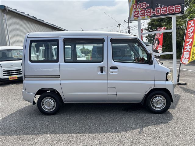 2012 Nissan NV100CLIPPER RIO — фото 2