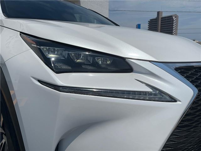 صورة 16 لـ 2015 Lexus NX