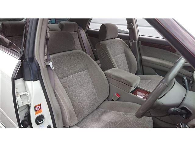 صورة مصغرة 12 لـ 1999 Nissan GLORIA
