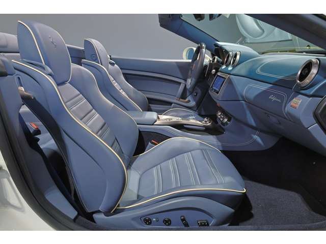 صورة مصغرة 12 لـ 2009 Ferrari CALIFORNIA