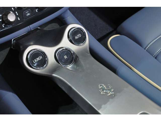 صورة مصغرة 16 لـ 2009 Ferrari CALIFORNIA