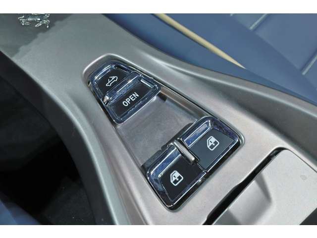 صورة مصغرة 57 لـ 2009 Ferrari CALIFORNIA