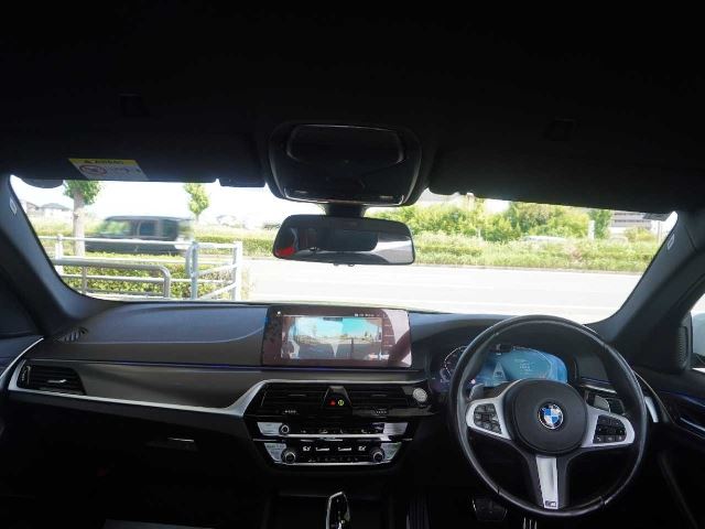 2022 BMW 5 SERIES — миниатюра 18
