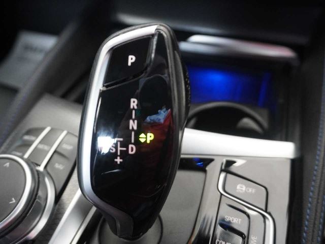 2022 BMW 5 SERIES — миниатюра 38