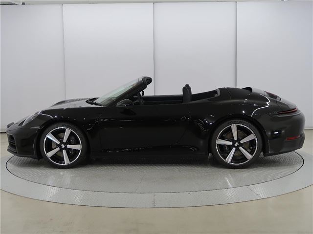 2025 Porsche 911 thumbnail 17
