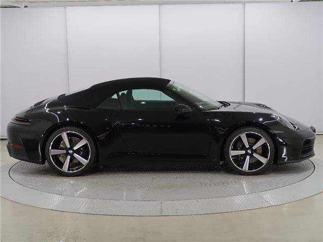 2025 Porsche 911 thumbnail 6
