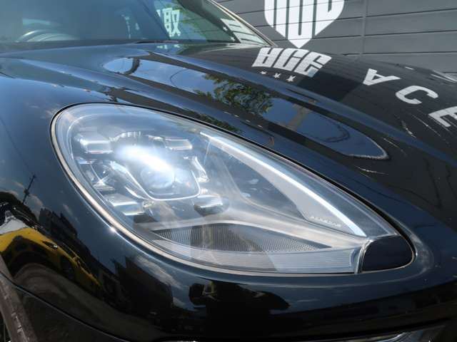 صورة مصغرة 2 لـ 2016 Porsche MACAN