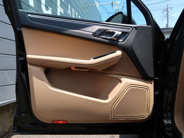 صورة مصغرة 34 لـ 2016 Porsche MACAN