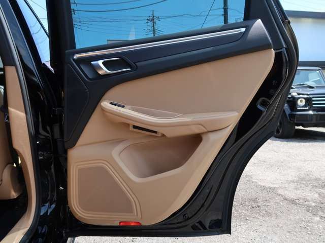 صورة مصغرة 37 لـ 2016 Porsche MACAN