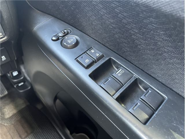 2011 Honda N-BOX CUSTOM — миниатюра 17