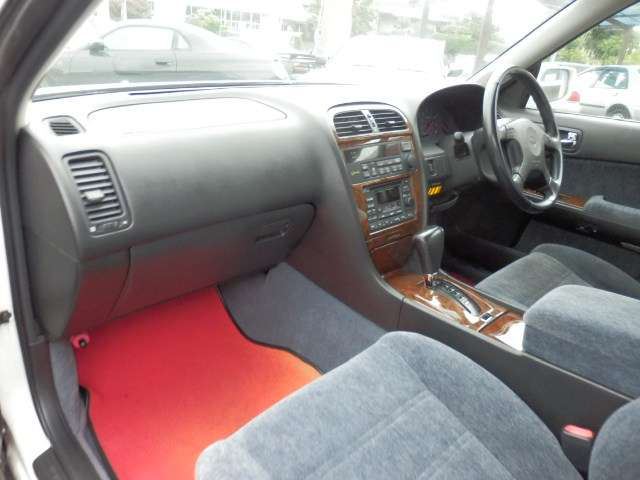 صورة مصغرة 14 لـ 1998 Nissan GLORIA