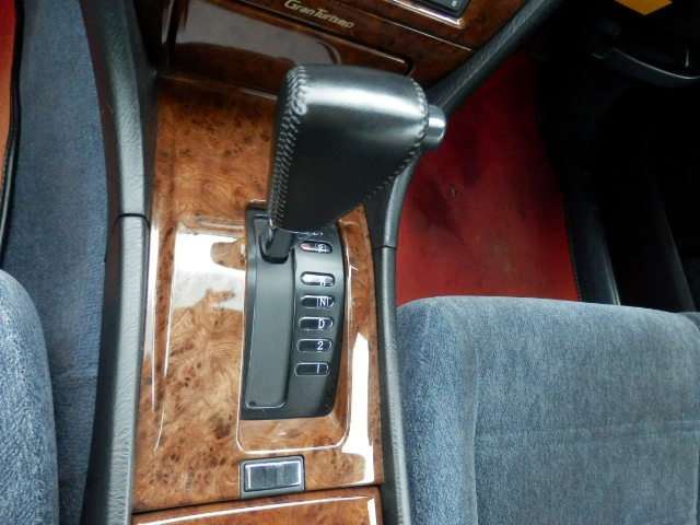 صورة مصغرة 18 لـ 1998 Nissan GLORIA