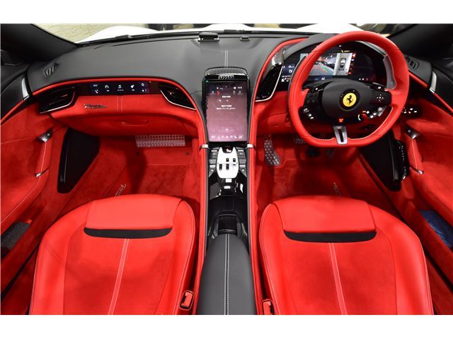 صورة مصغرة 3 لـ 2025 Ferrari ROMA SPIDER