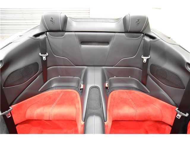 صورة مصغرة 32 لـ 2025 Ferrari ROMA SPIDER