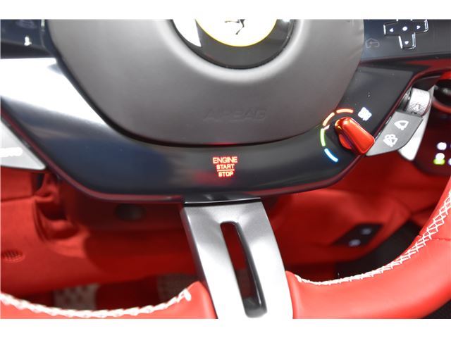 صورة مصغرة 9 لـ 2025 Ferrari ROMA SPIDER