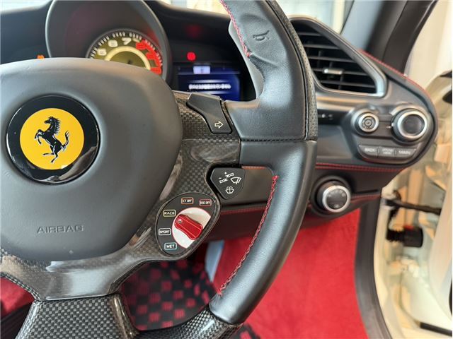 2018 Ferrari 488 GTB — миниатюра 32