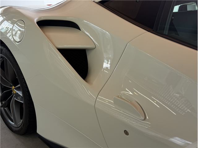 2018 Ferrari 488 GTB 照片 10