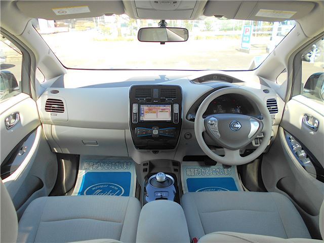 2011 Nissan LEAF — миниатюра 3