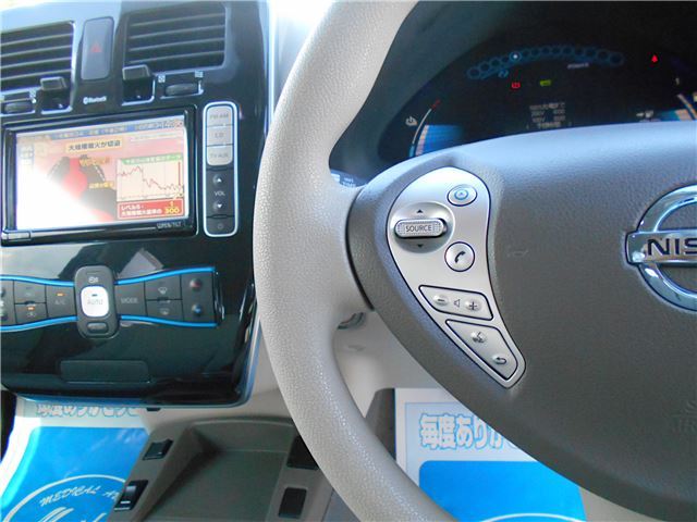 2011 Nissan LEAF — миниатюра 14