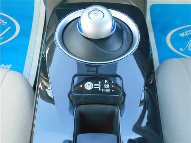 2011 Nissan LEAF — миниатюра 19