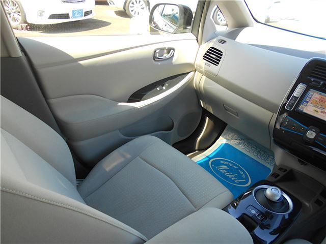 2011 Nissan LEAF — миниатюра 21
