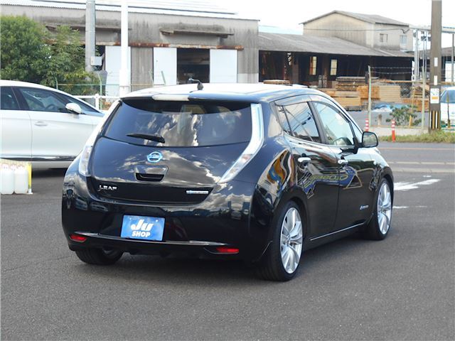 2011 Nissan LEAF — миниатюра 9