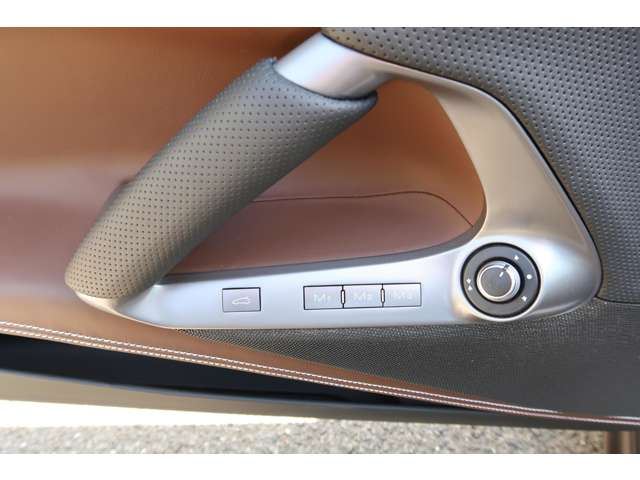 صورة مصغرة 27 لـ 2020 Ferrari 812 GTS