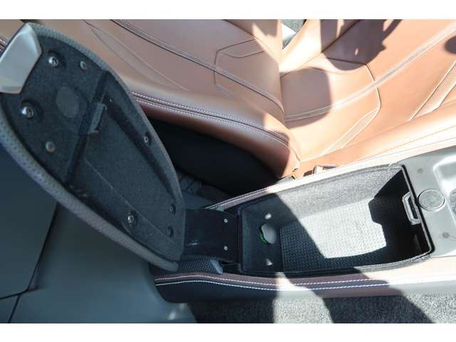 صورة مصغرة 33 لـ 2020 Ferrari 812 GTS