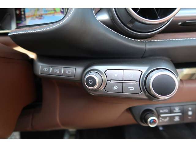 صورة مصغرة 43 لـ 2020 Ferrari 812 GTS
