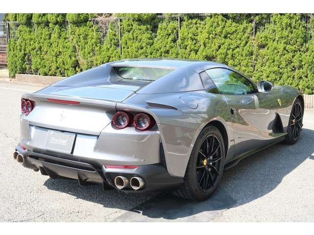 صورة 8 لـ 2020 Ferrari 812 GTS