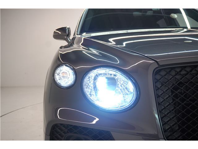 2021 Bentley BENTAYGA — миниатюра 16