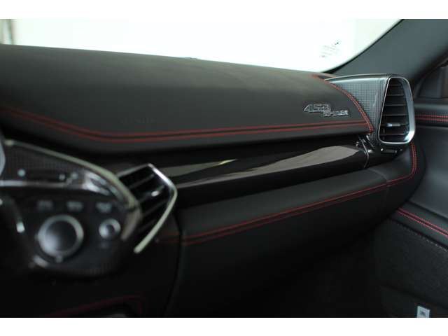 صورة مصغرة 15 لـ 2013 Ferrari 458 SPIDER