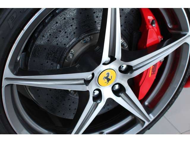 صورة مصغرة 30 لـ 2013 Ferrari 458 SPIDER
