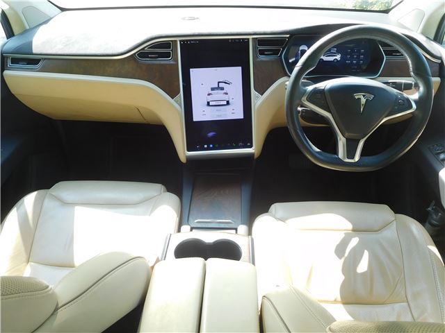 2017 Tesla MODEL X — фото 3