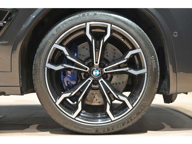 2021 BMW X4 M photo 2