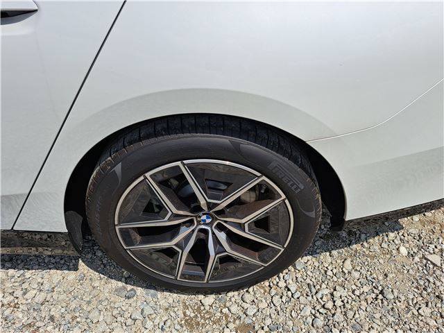 2024 BMW 5 SERIES — миниатюра 24
