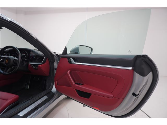 صورة مصغرة 47 لـ 2021 Porsche 911