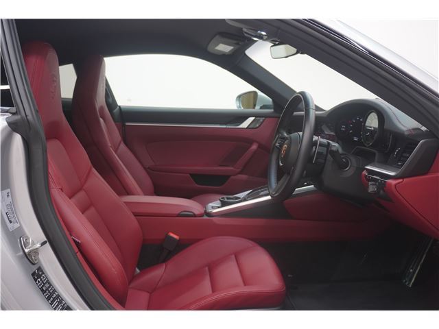 صورة مصغرة 59 لـ 2021 Porsche 911