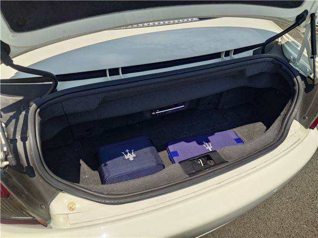 2012 Maserati GRANCABRIO — миниатюра 26