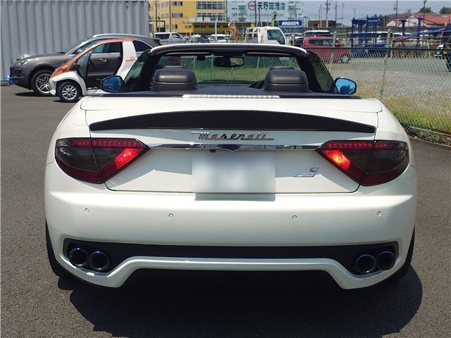 صورة 7 لـ 2012 Maserati GRANCABRIO