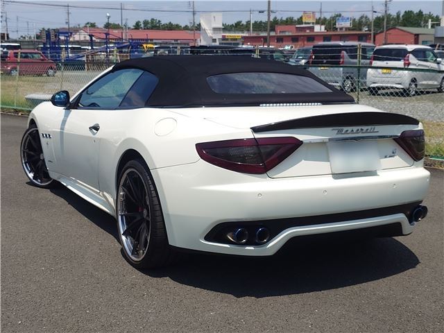 صورة 5 لـ 2012 Maserati GRANCABRIO