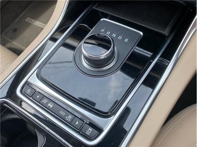 2019 Jaguar XF — миниатюра 15