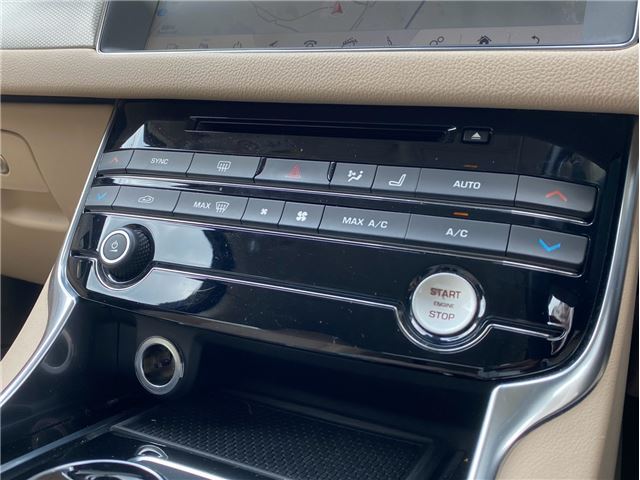 2019 Jaguar XF — миниатюра 14