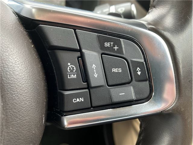 2019 Jaguar XF — миниатюра 19