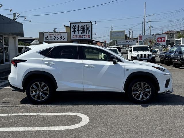 صورة 8 لـ 2017 Lexus NX