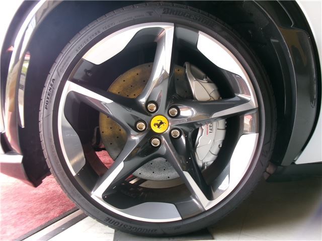 2024 Ferrari PUROSANGUE 缩略图 8